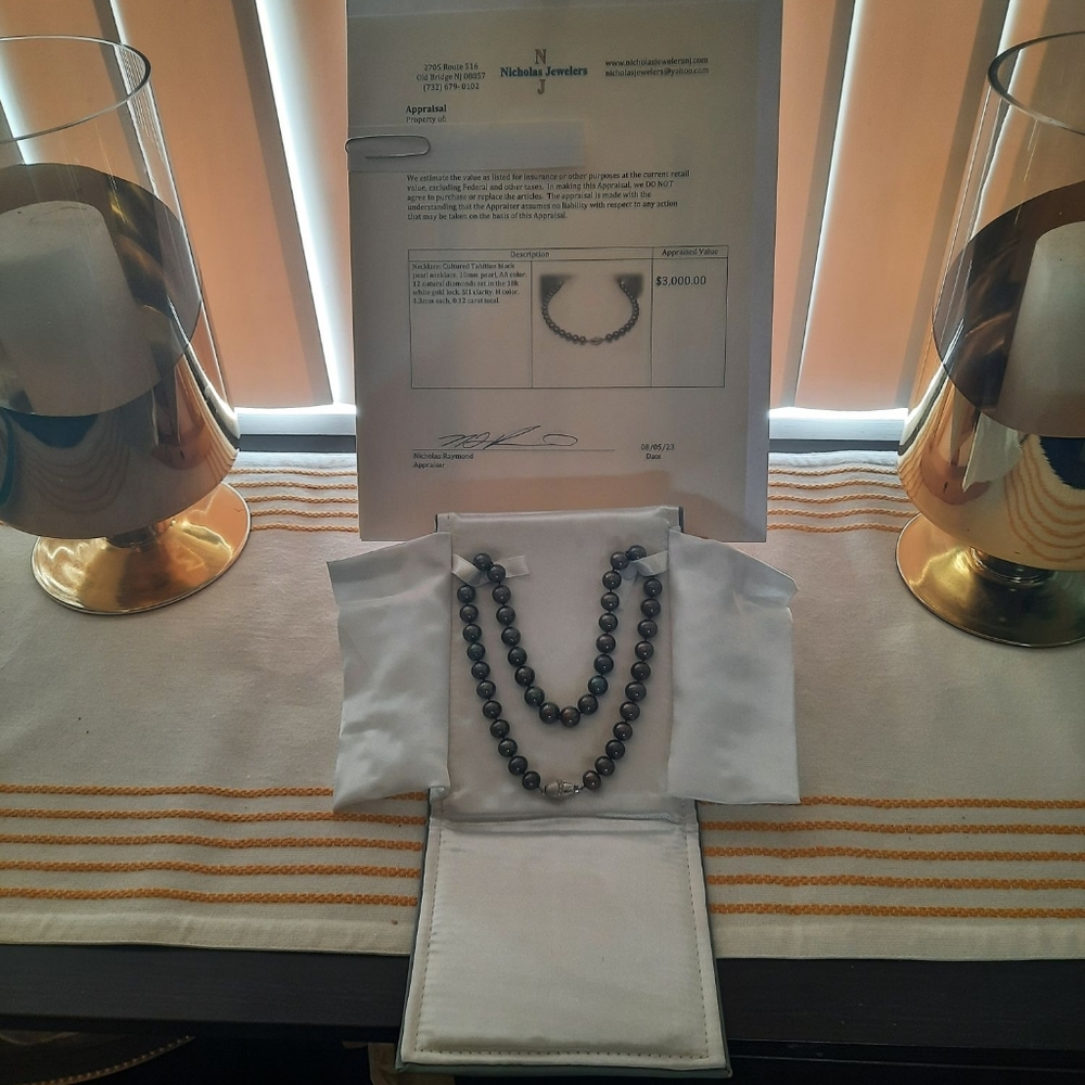 Cultured Tahitian Black Pearl Necklace - Picture 2 of 3